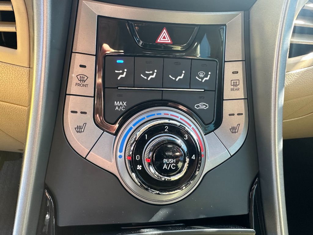 2013 Hyundai Elantra GLS photo