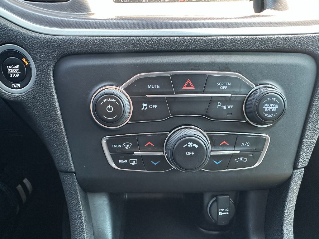 2020 Dodge Charger SXT photo