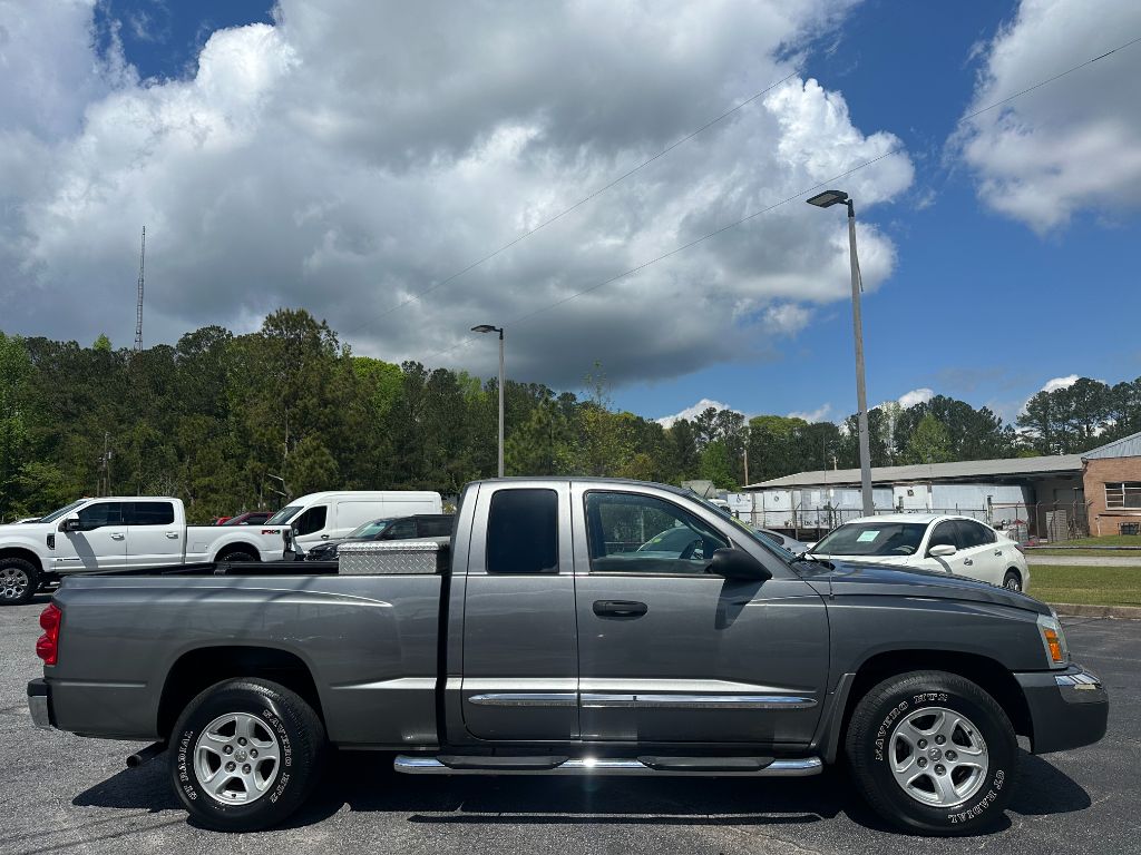 2005 Dodge Dakota Laramie photo