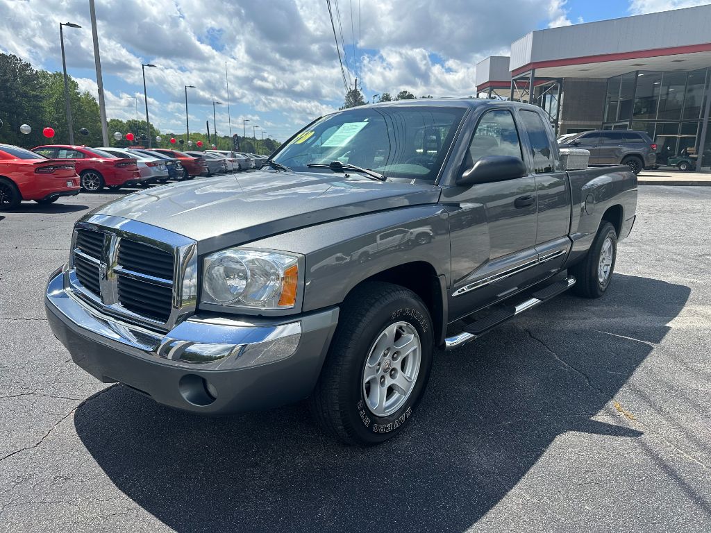2005 Dodge Dakota Laramie photo