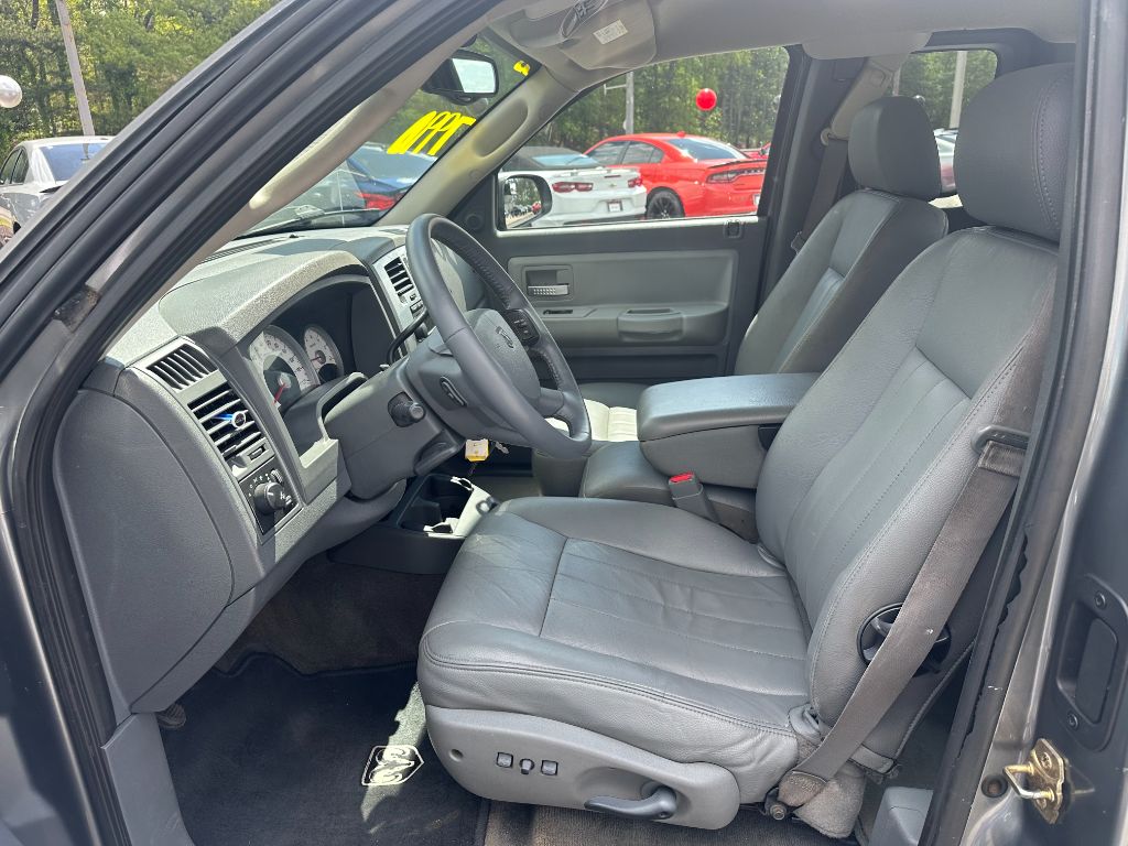 2005 Dodge Dakota Laramie photo