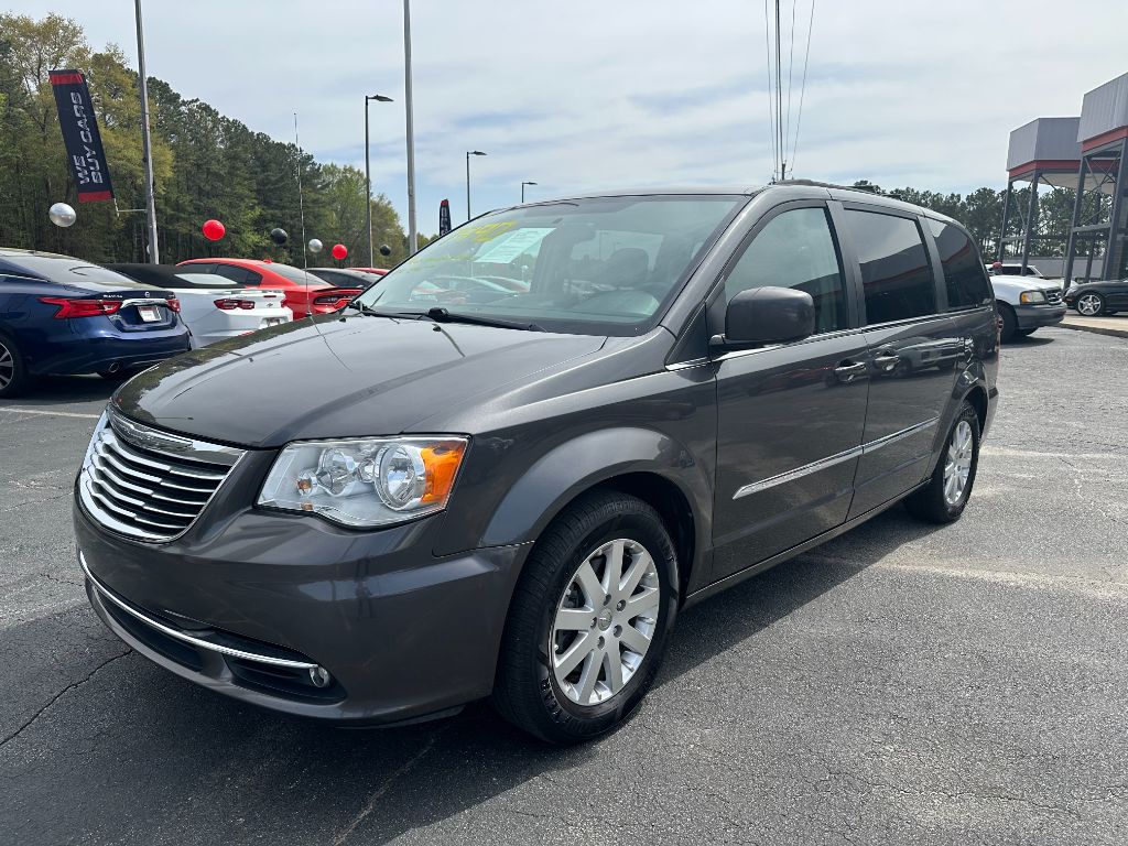2016 Chrysler Town & Country Touring photo