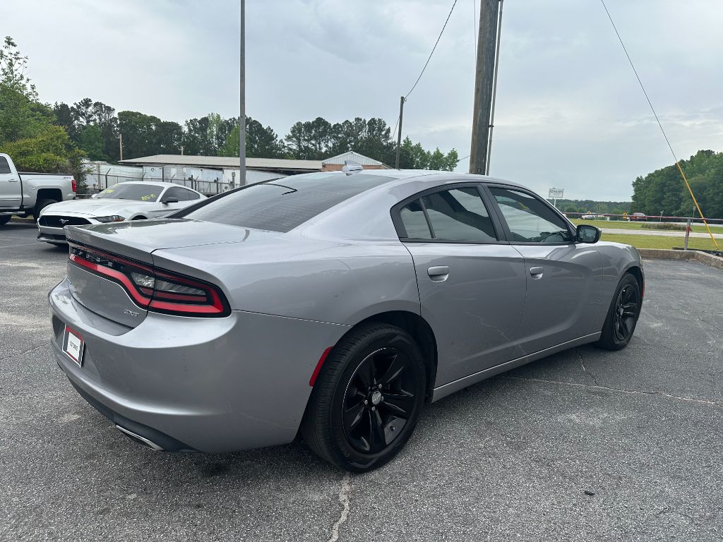 2017 Dodge Charger SXT photo