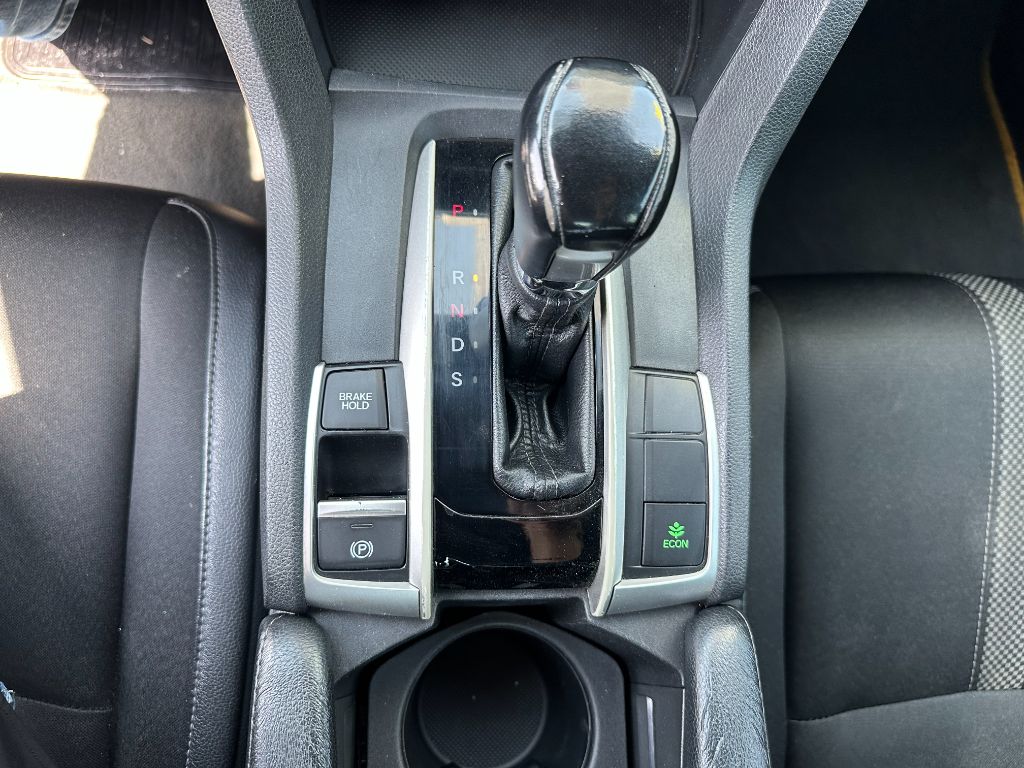 2019 Honda Civic SPORT photo