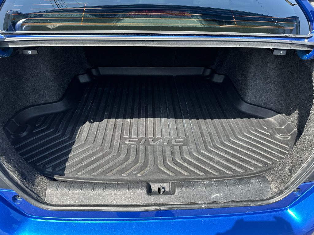 2019 Honda Civic SPORT photo