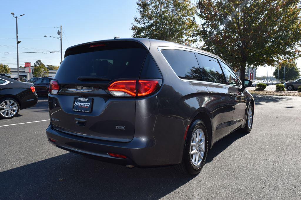 2023 Chrysler Pacifica Hybrid Touring L photo 17