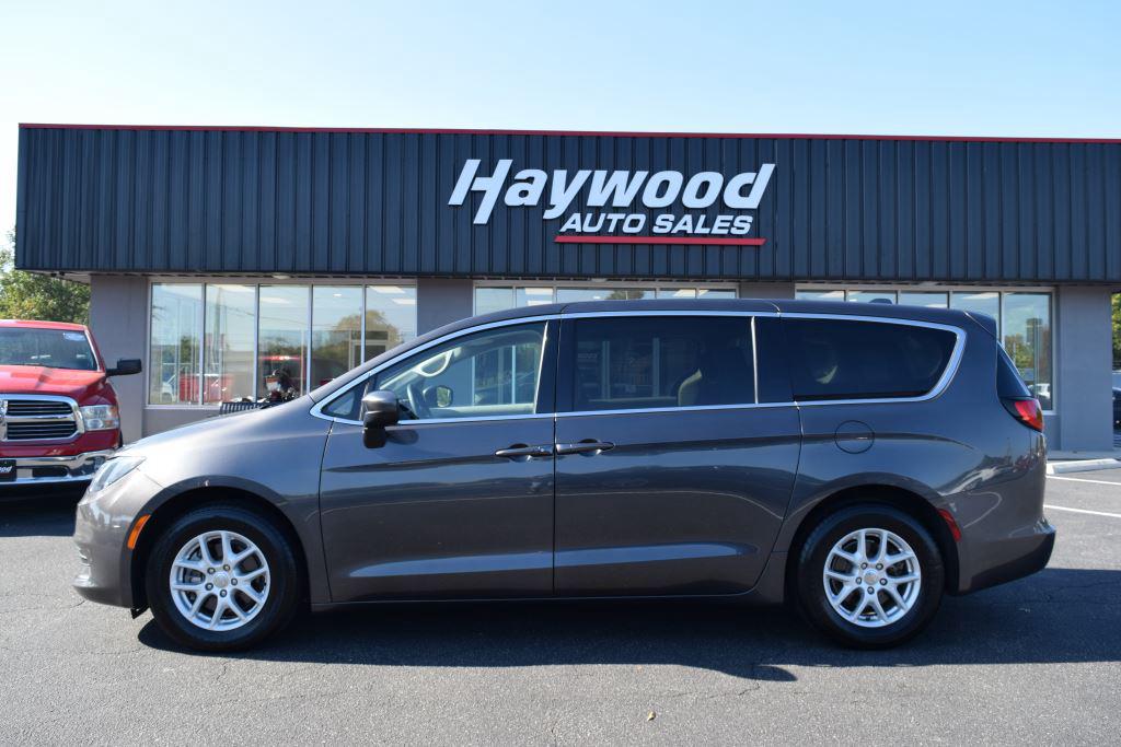 2023 Chrysler Pacifica Hybrid Touring L photo 13