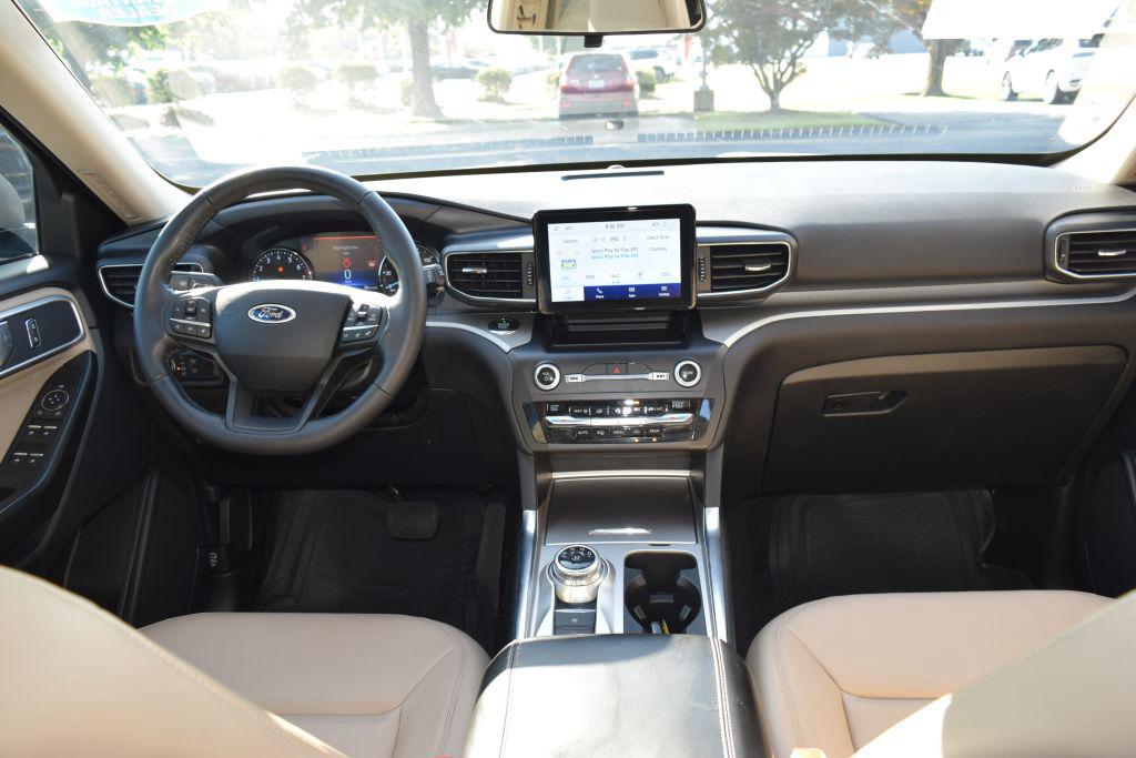 2020 Ford Explorer
