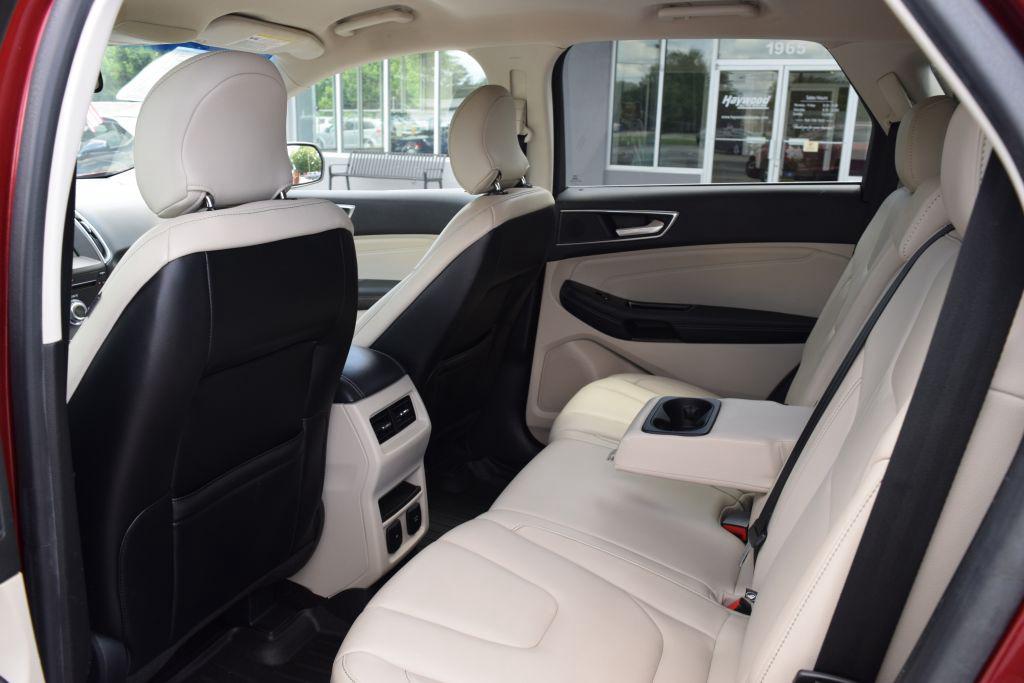 2017 Ford Edge