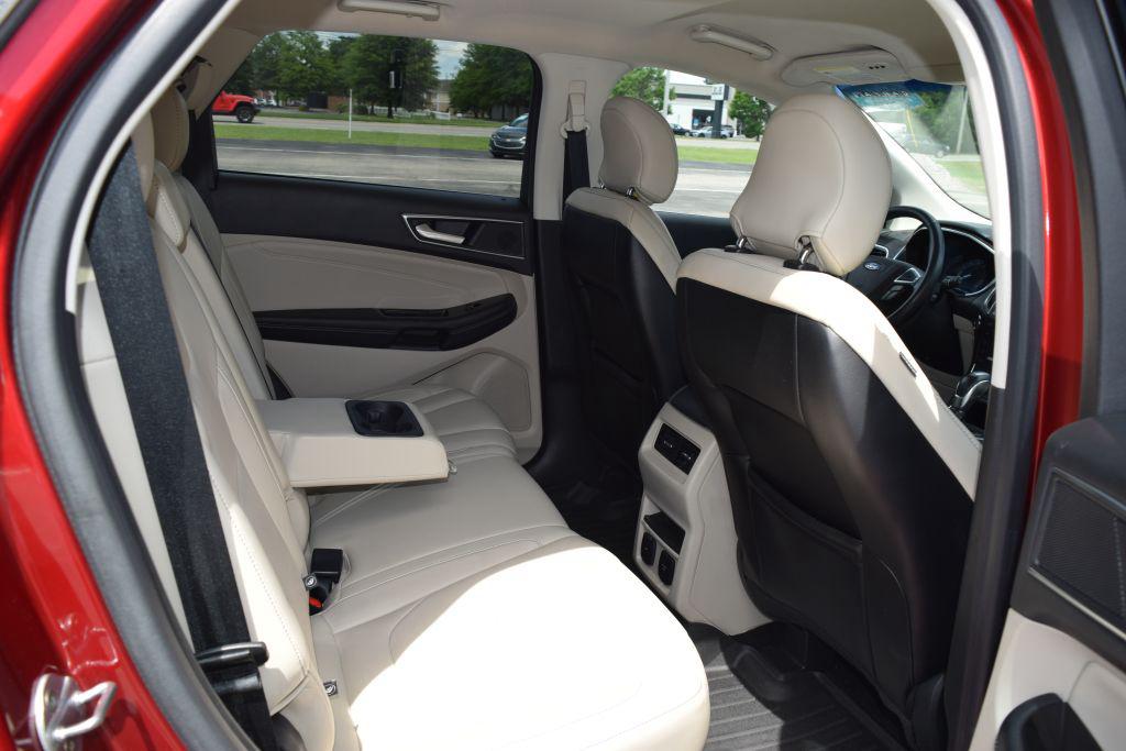 2017 Ford Edge