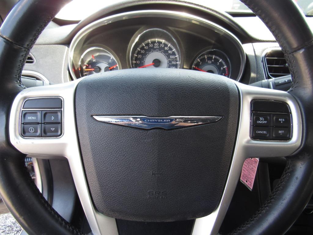 2013 Chrysler 200 Touring photo
