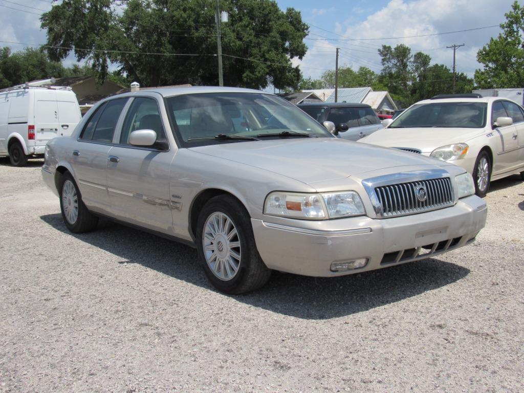 2010 Mercury Grand Marquis - $8,995