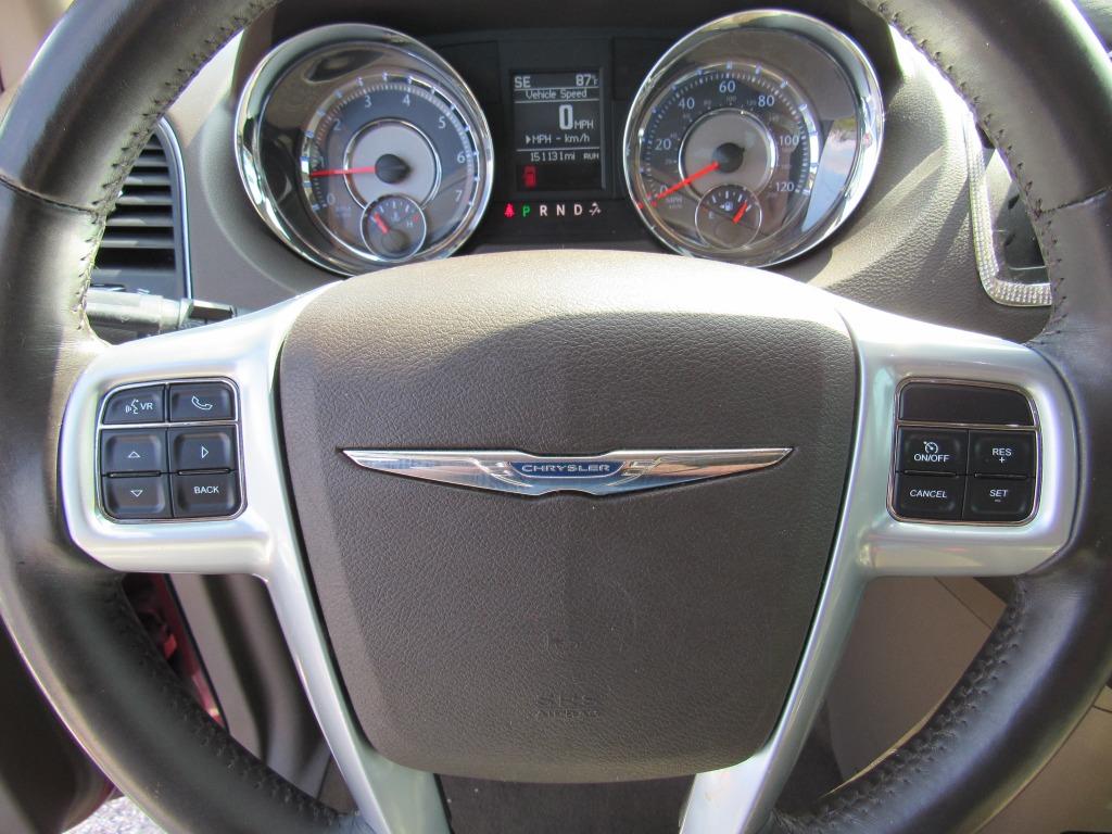 2013 Chrysler Town & Country Touring photo