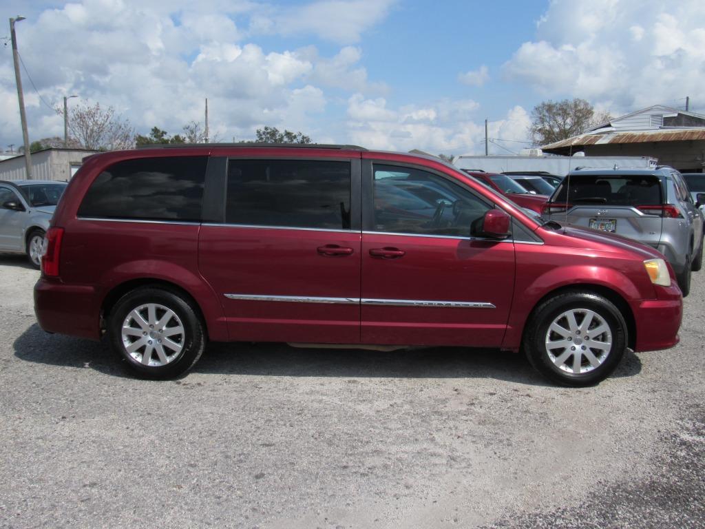 2013 Chrysler Town & Country Touring photo