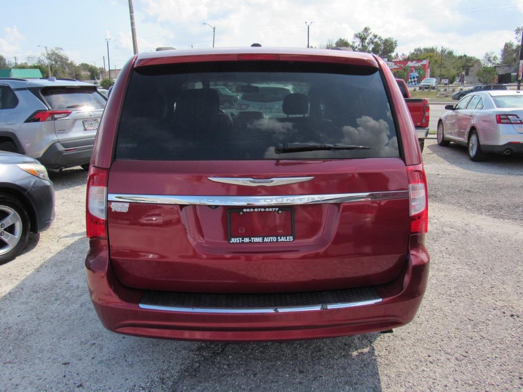 2013 Chrysler Town & Country Touring photo