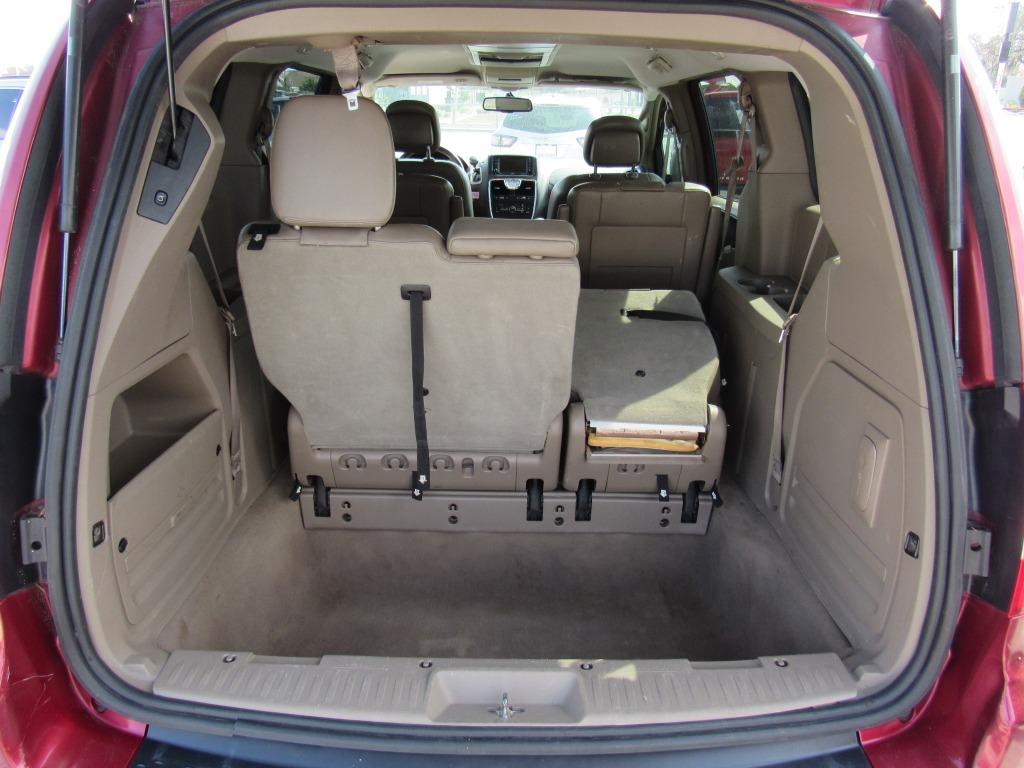 2013 Chrysler Town & Country Touring photo