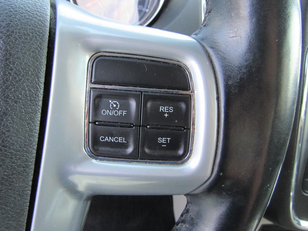 2013 Chrysler Town & Country Touring photo