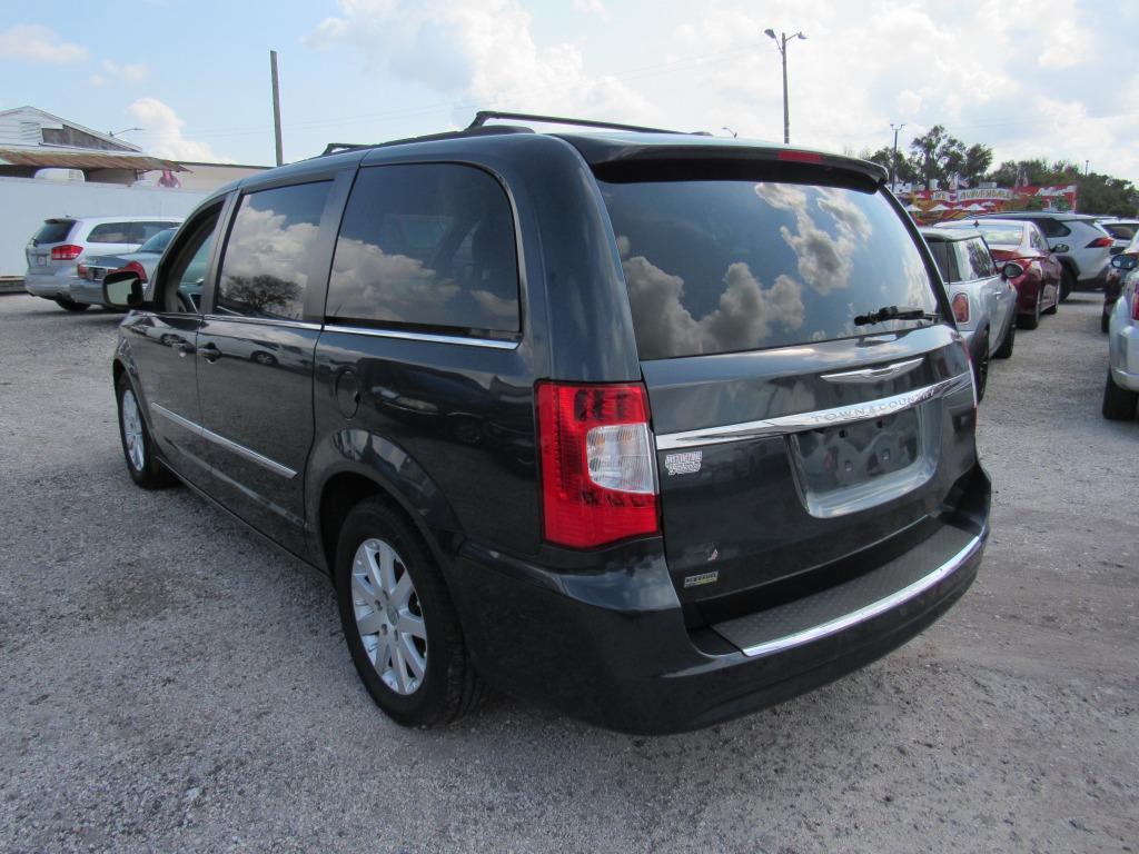 2013 Chrysler Town & Country Touring photo