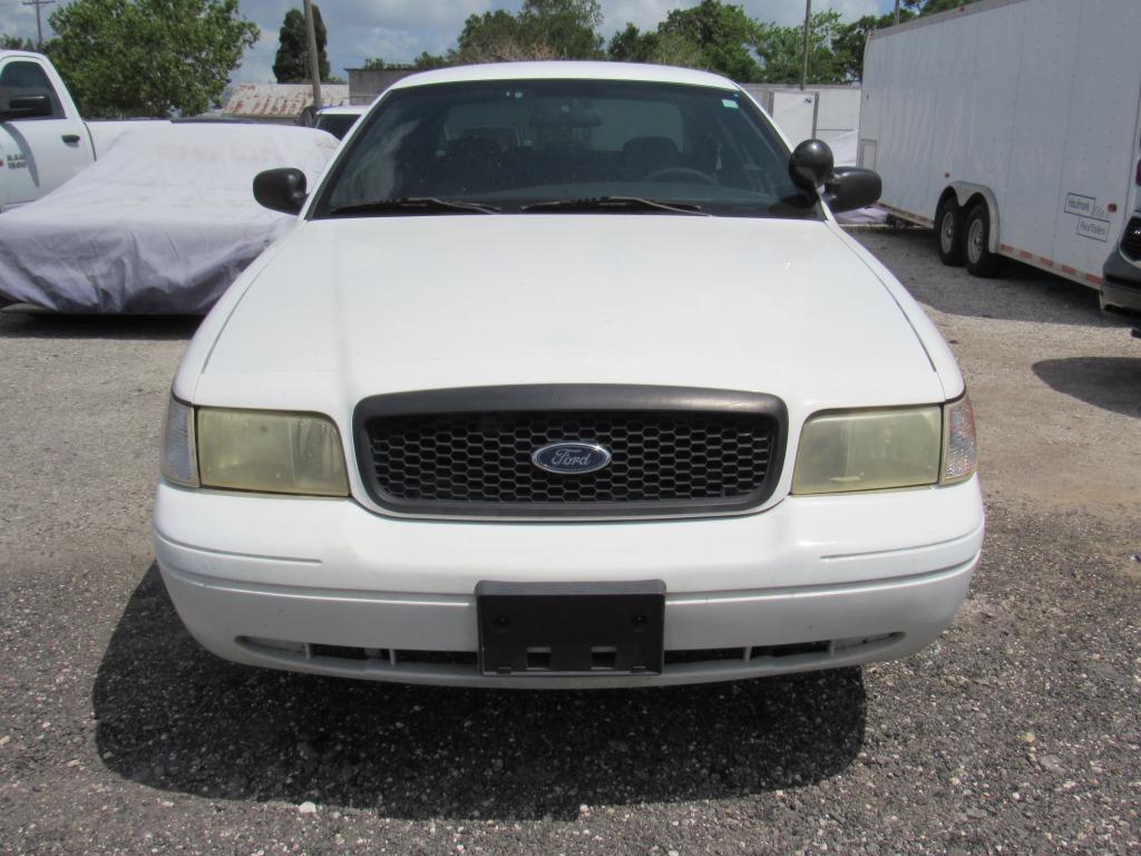 2007 Ford Crown Victoria - $5,995