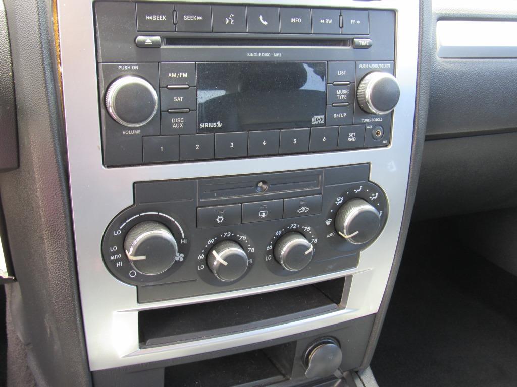 2010 Chrysler 300 Touring photo