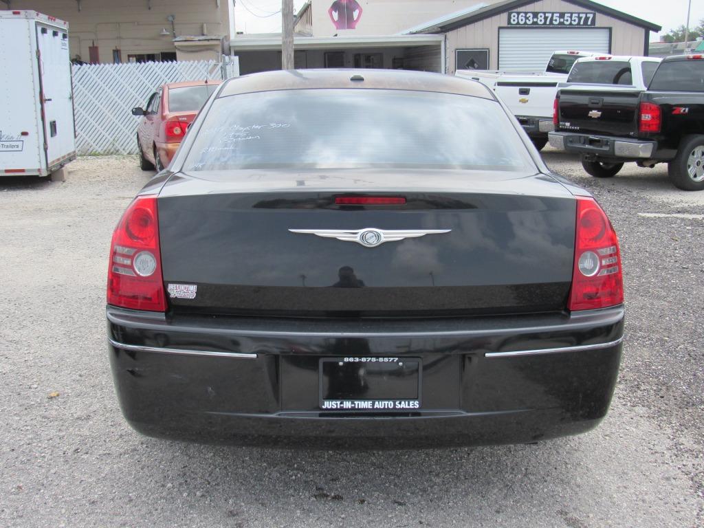 2010 Chrysler 300 Touring photo