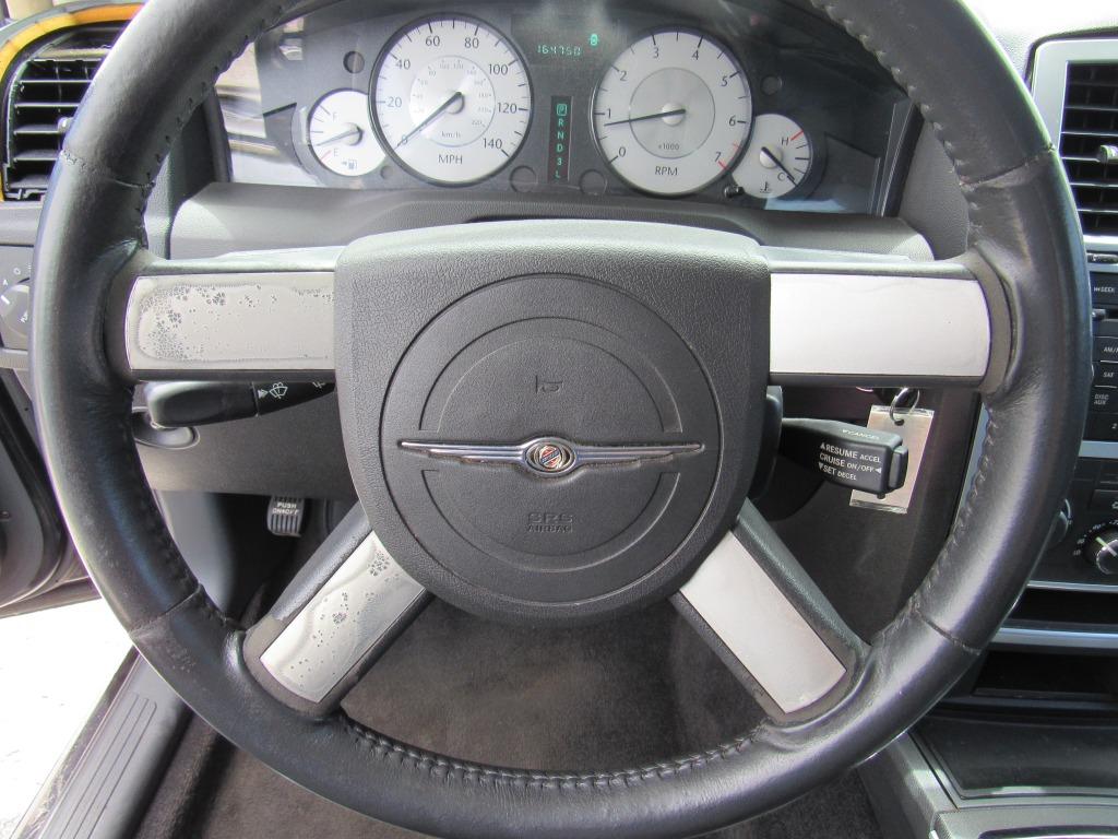 2010 Chrysler 300 Touring photo