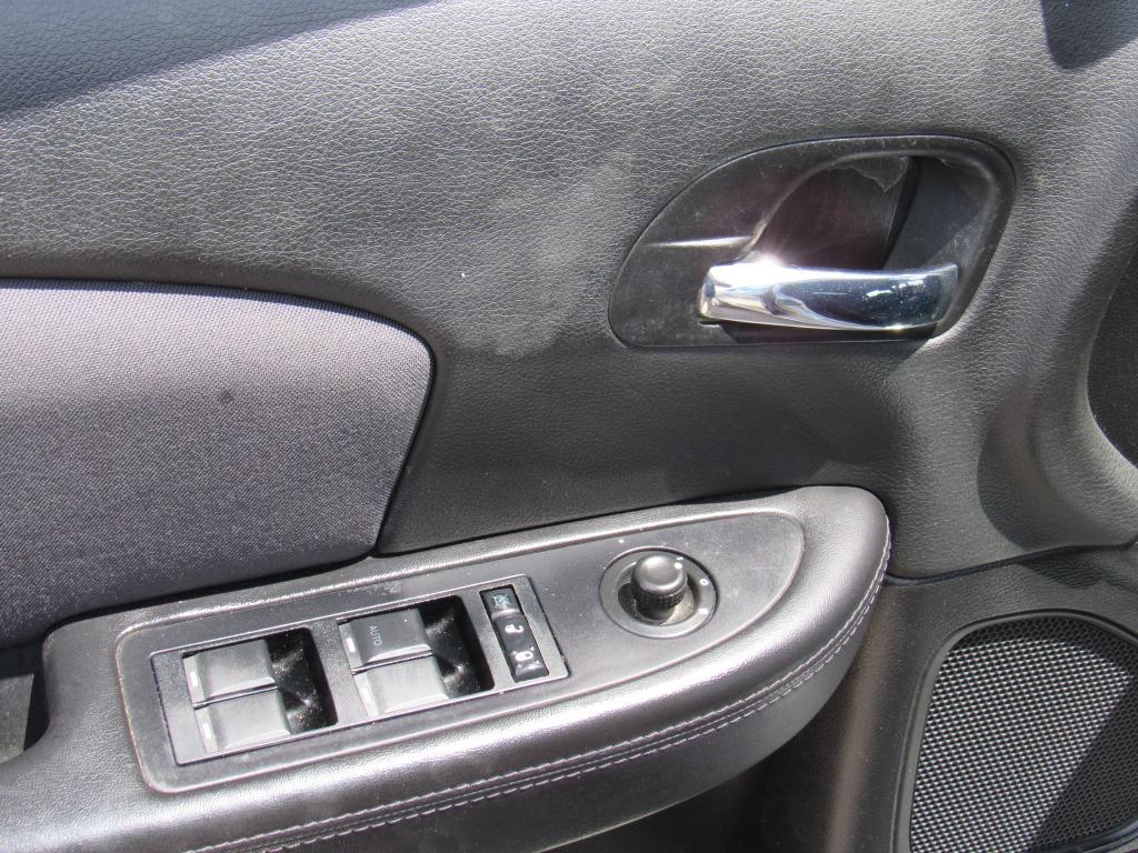 2013 Chrysler 200 Touring photo