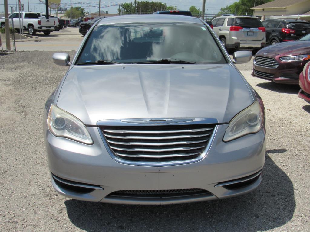 2013 Chrysler 200 Touring photo