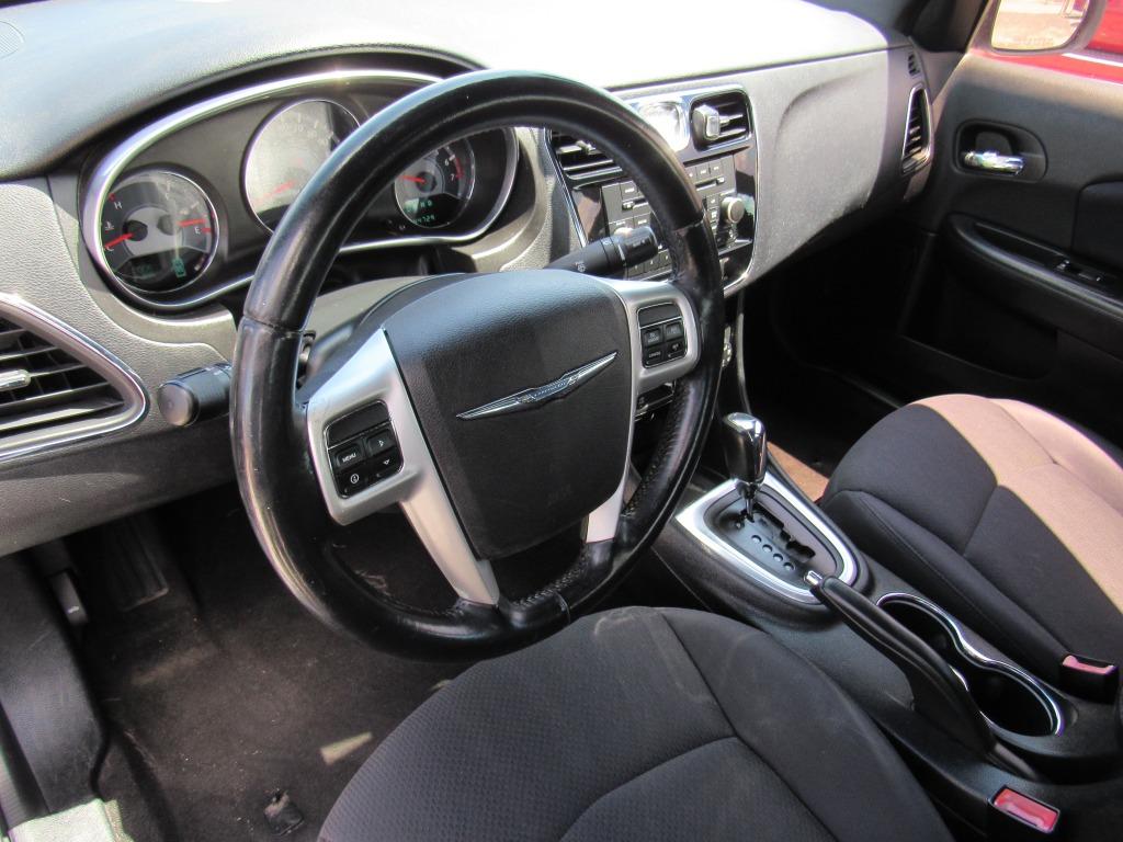 2013 Chrysler 200 Touring photo
