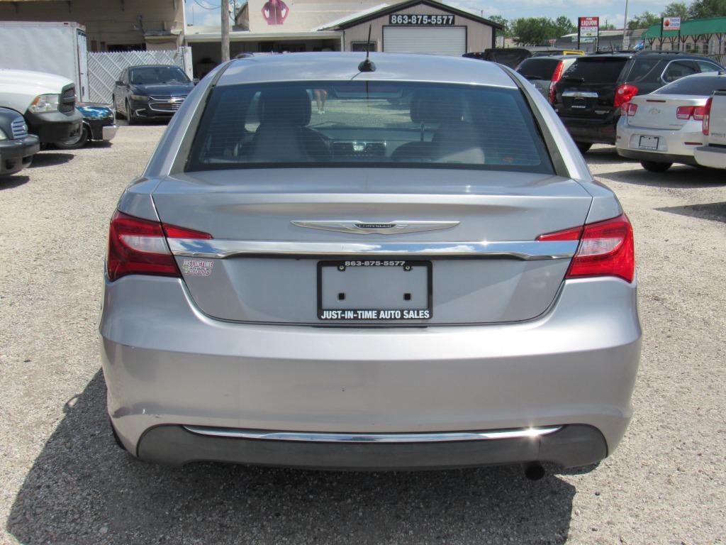 2013 Chrysler 200 Touring photo