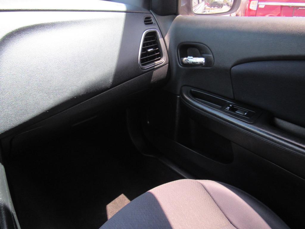 2013 Chrysler 200 Touring photo