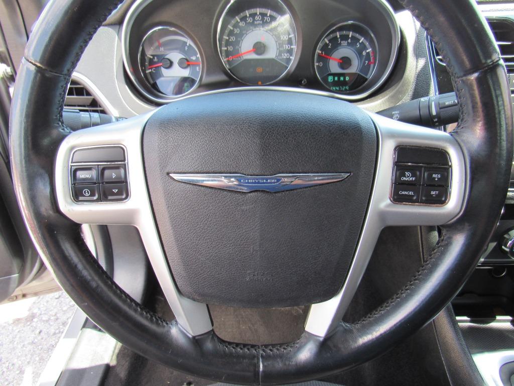 2013 Chrysler 200 Touring photo
