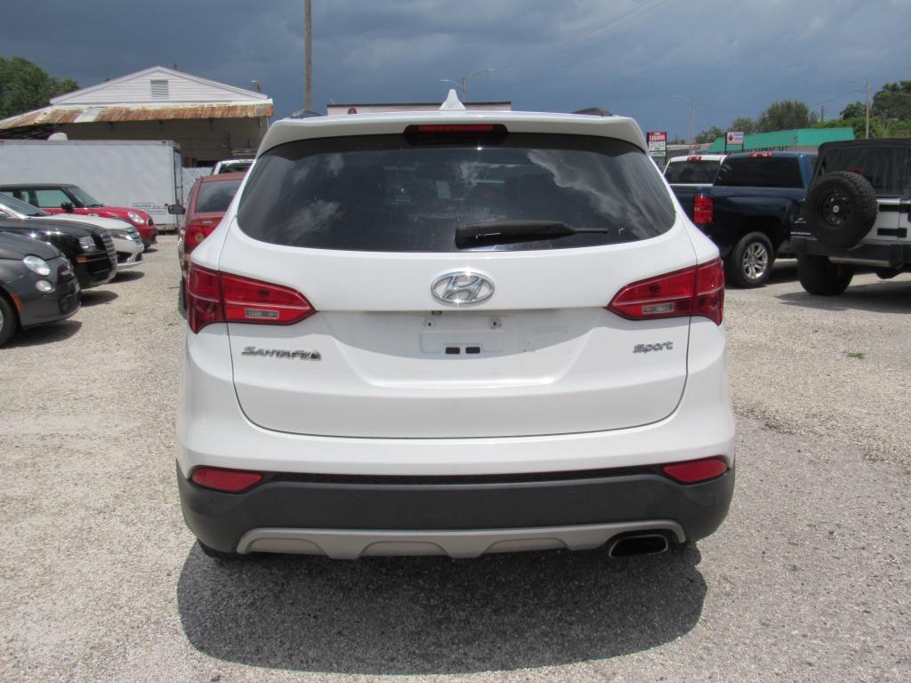 2016 Hyundai Santa Fe Sport - $12,995