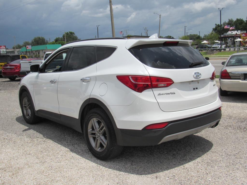 2016 Hyundai Santa Fe Sport - $12,995
