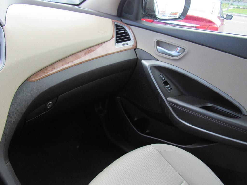 2016 Hyundai Santa Fe Sport - $11,495