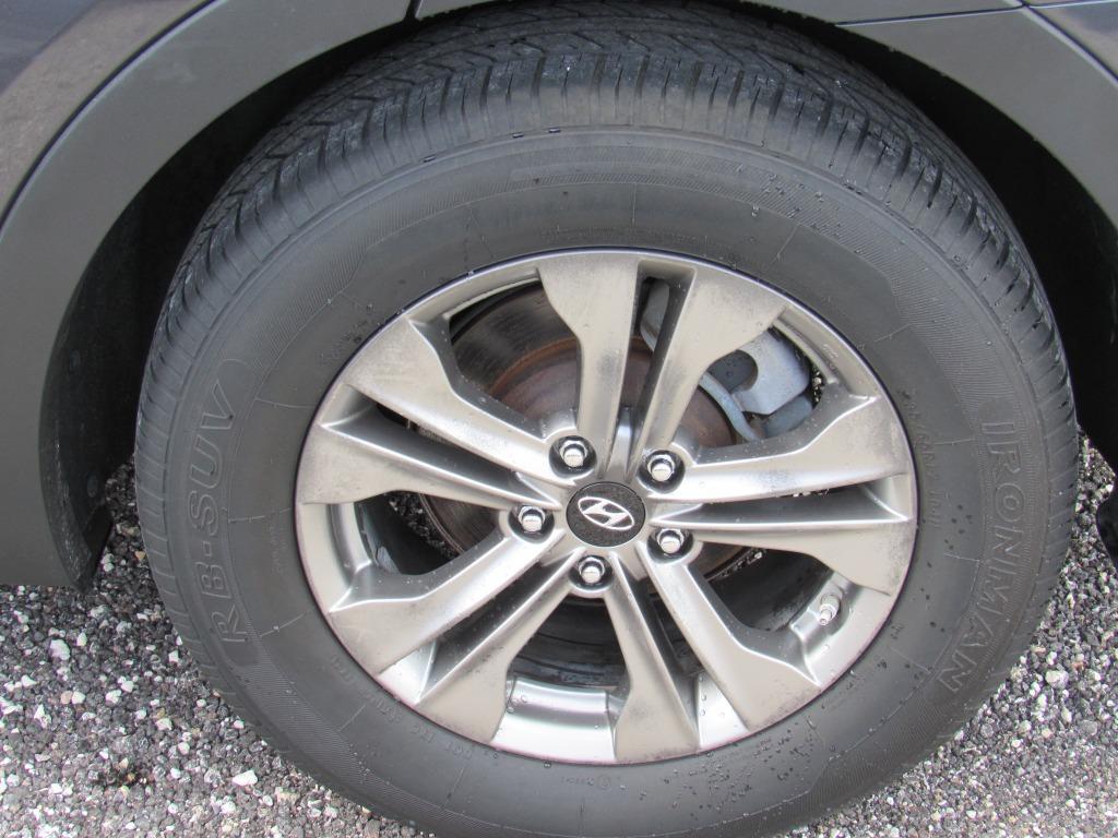 2016 Hyundai Santa Fe Sport - $11,495