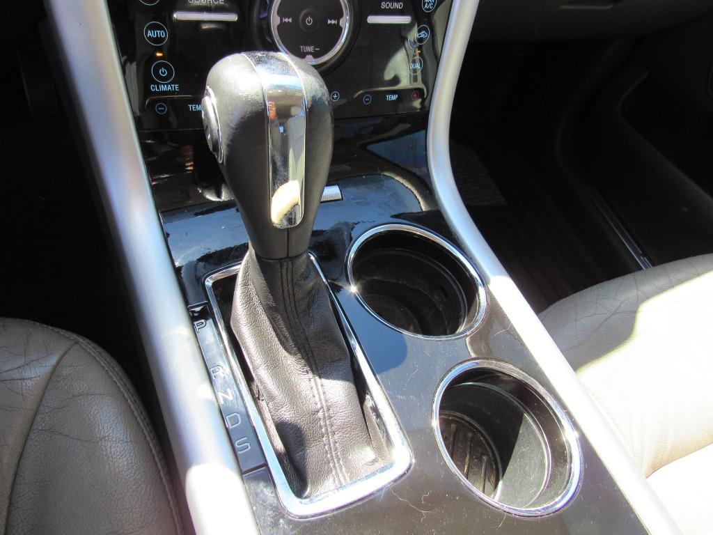 2014 Ford Edge - $10,995