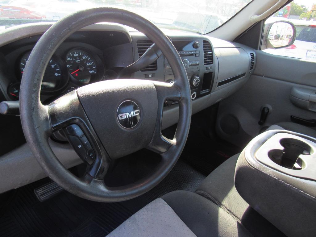 2009 GMC Sierra 1500 - $8,495