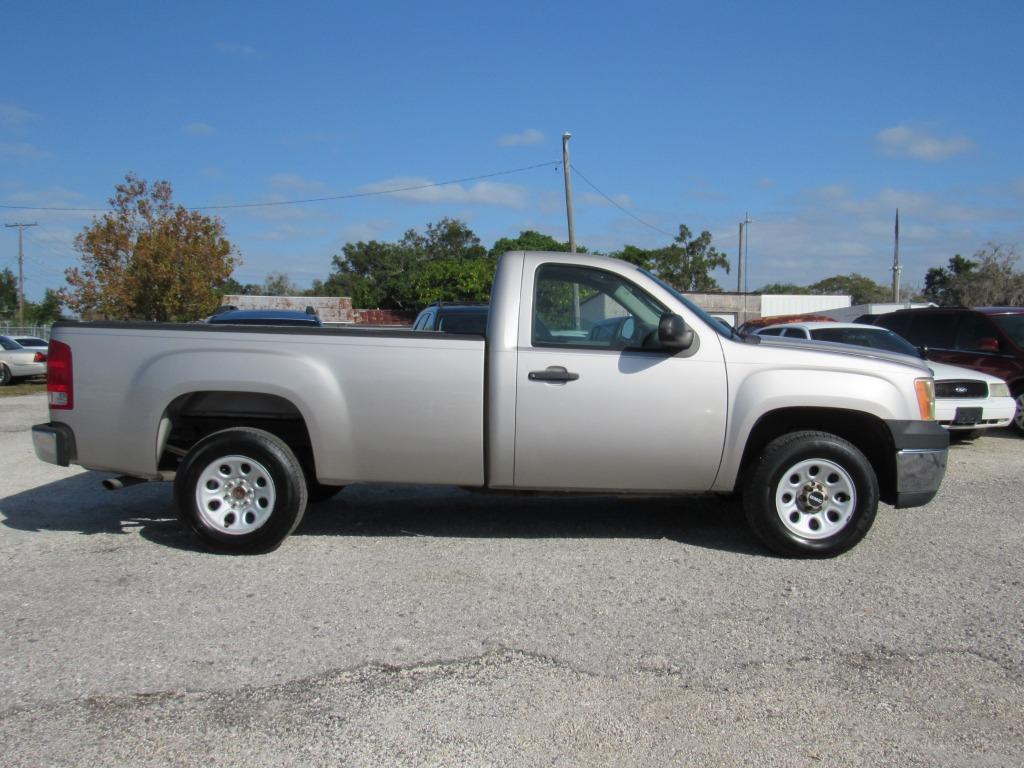 2009 GMC Sierra 1500 - $8,495