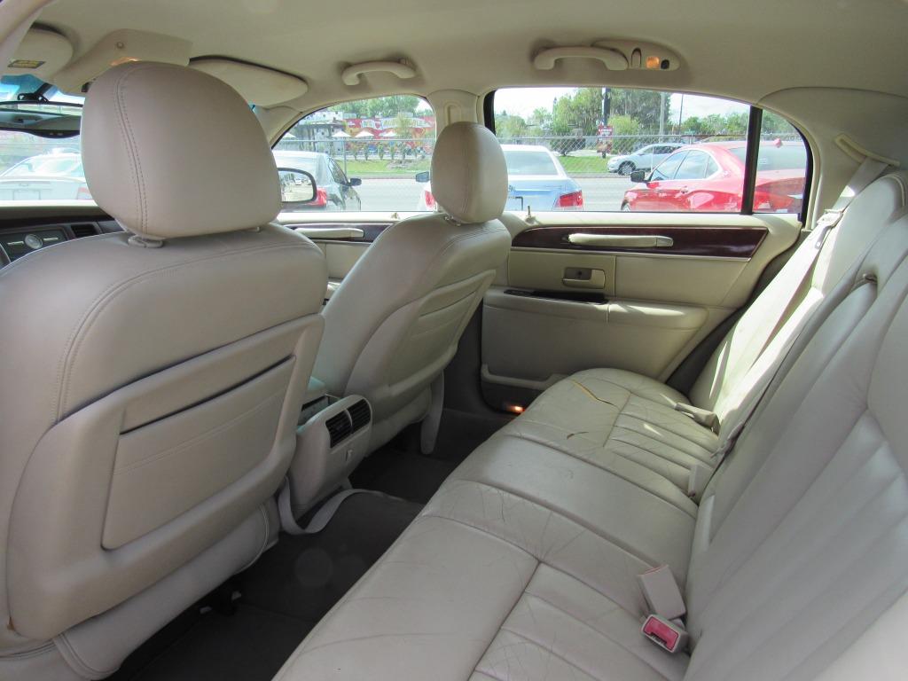 2003 Lincoln Town Car - $3,995
