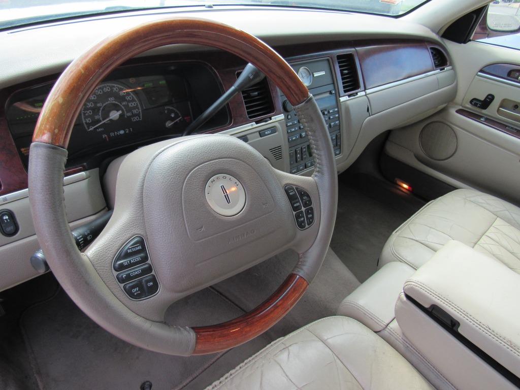 2003 Lincoln Town Car - $3,995