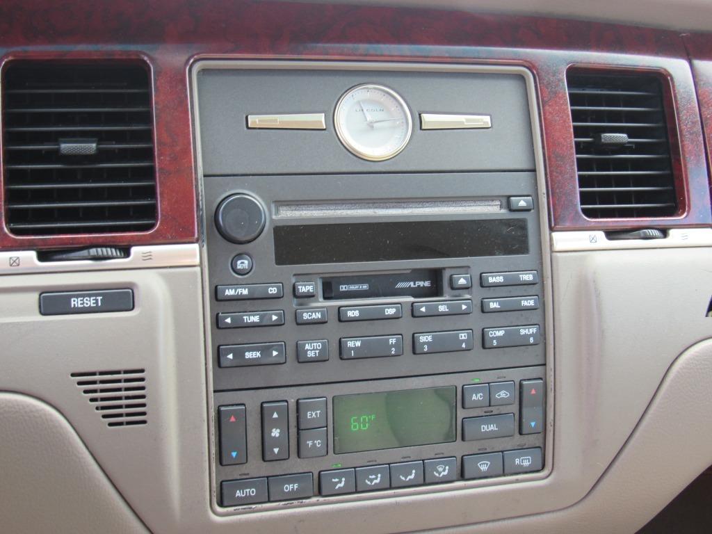 2003 Lincoln Town Car - $3,995