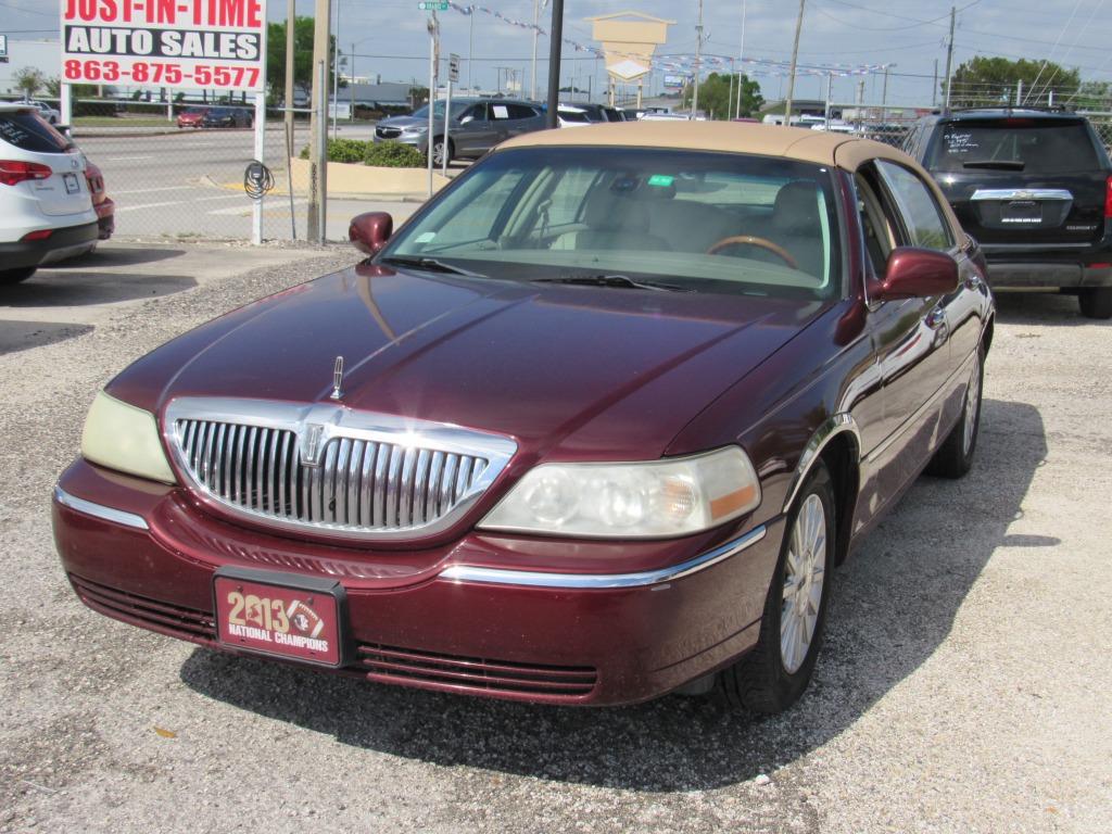 2003 Lincoln Town Car - $3,995