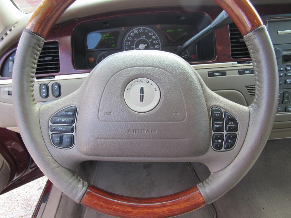 2003 Lincoln Town Car - $3,995