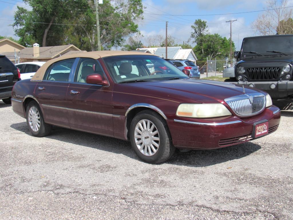 2003 Lincoln Town Car - $3,995
