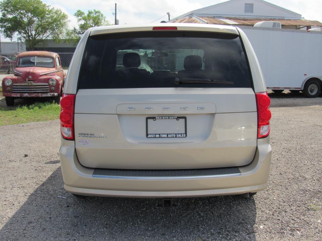 2014 Dodge Grand Caravan - $10,995