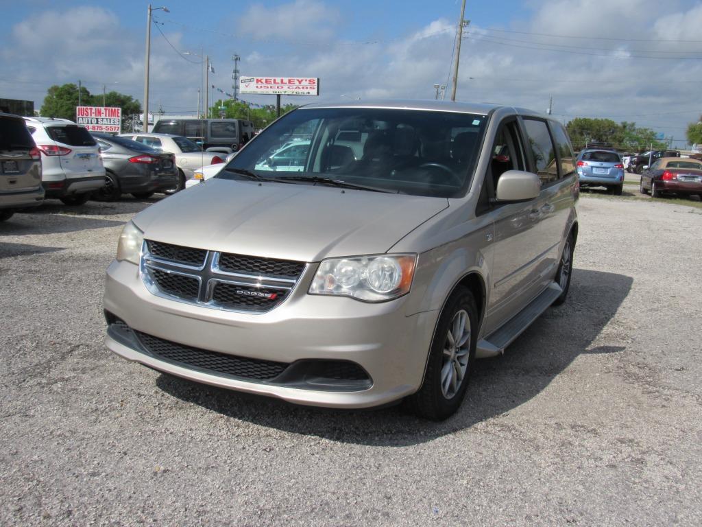 2014 Dodge Grand Caravan - $10,995