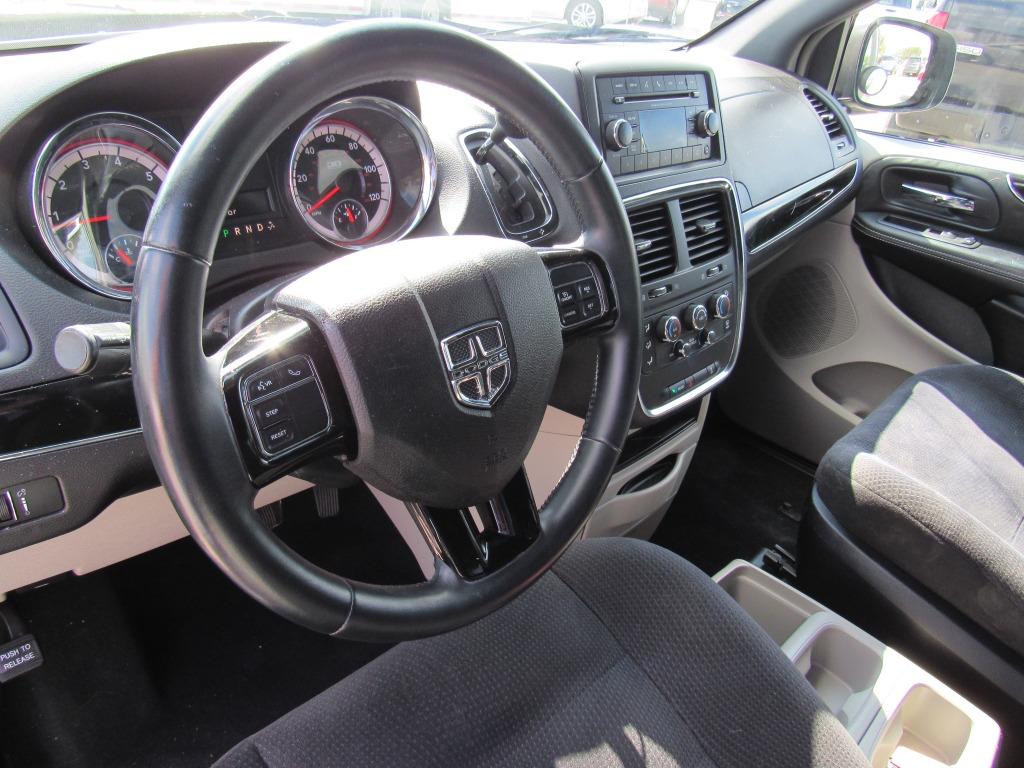 2014 Dodge Grand Caravan - $10,995
