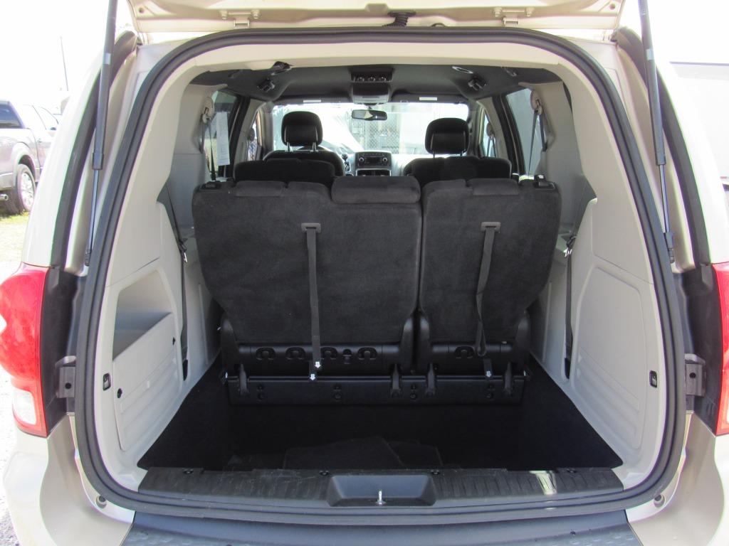 2014 Dodge Grand Caravan - $10,995