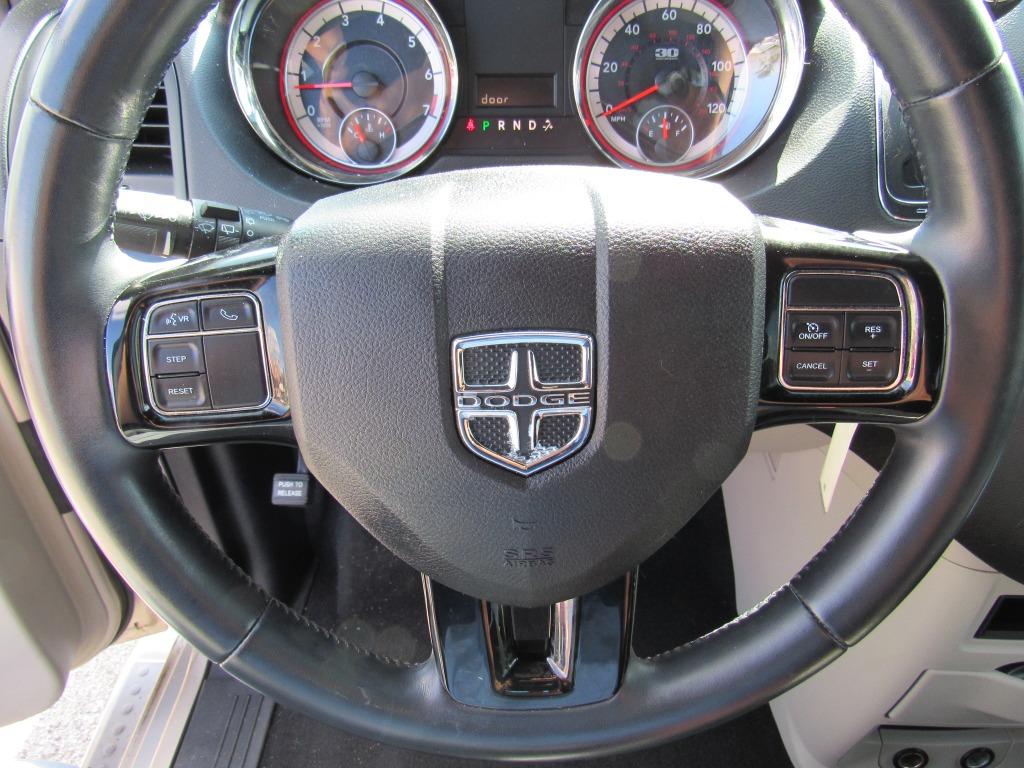 2014 Dodge Grand Caravan - $10,995